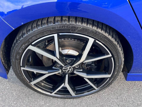 2017 Volkswagen Golf R 4Motion