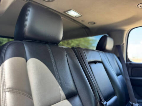 2011 Chevrolet Suburban LT