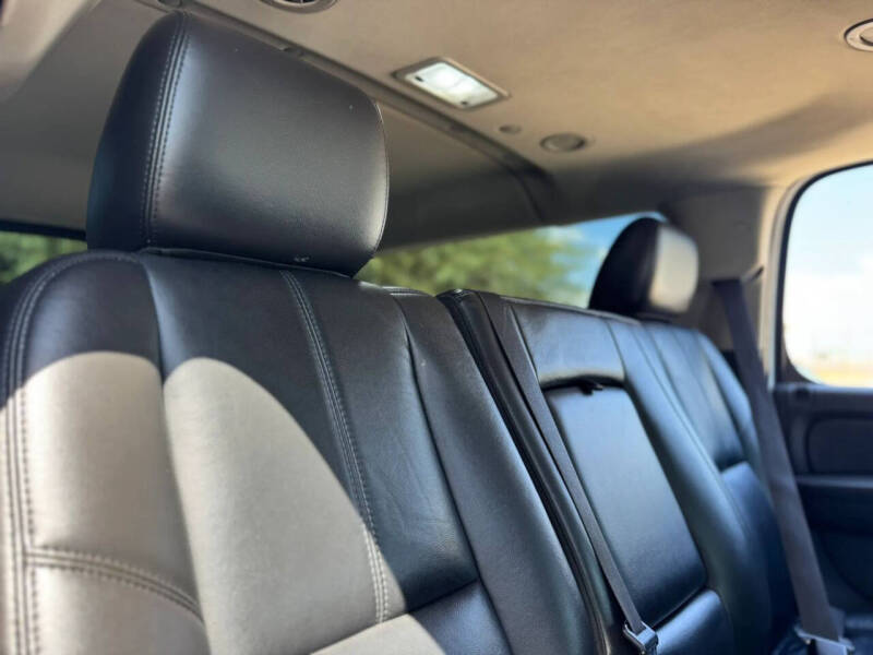 2011 Chevrolet Suburban LT