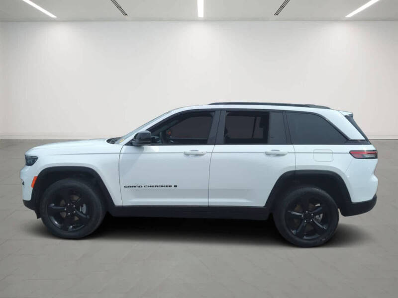 2023 Jeep Grand Cherokee Altitude