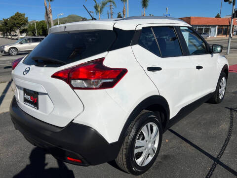 2018 Nissan Kicks S