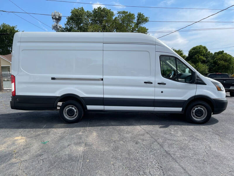 2016 Ford Transit Base photo 2