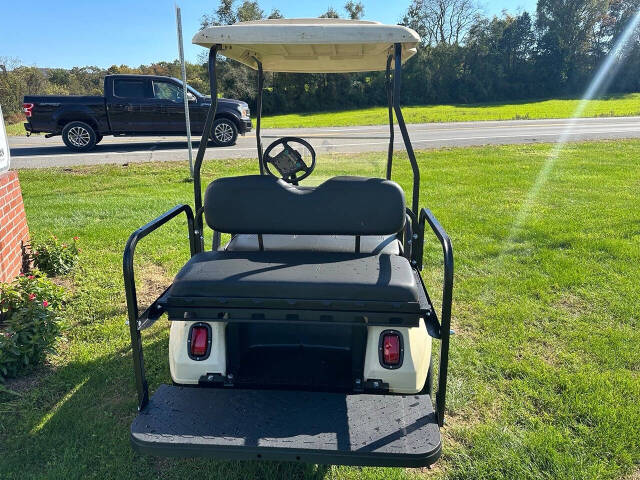 2000 Club Car DS Gas for sale at Jake's Golf Carts in MCVEYTOWN, PA