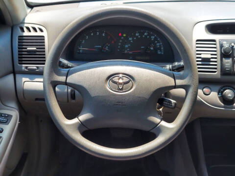 2004 Toyota Camry LE