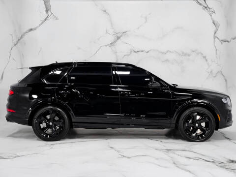 2023 Bentley Bentayga EWB