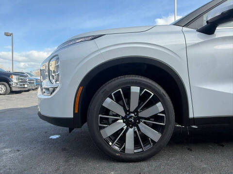 2026 Mitsubishi Outlander SE