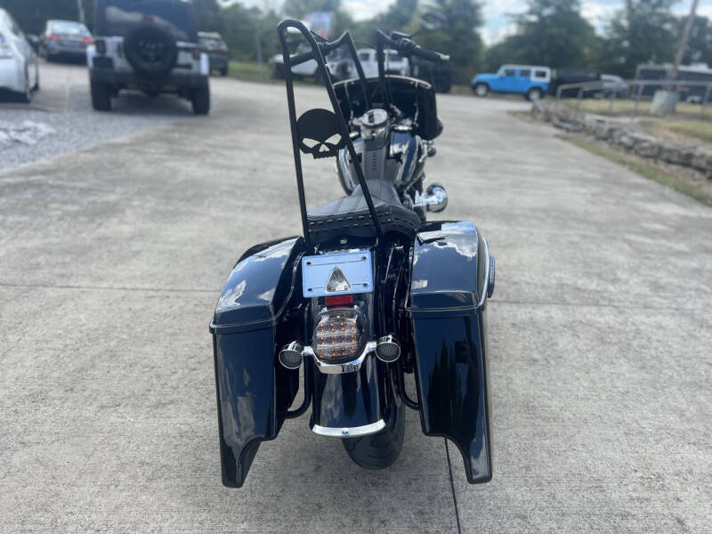 2019 Harley-Davidson FLHC