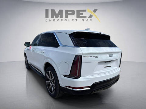 2025 Cadillac Escalade IQ Luxury 2