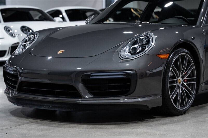 2017 Porsche 911 Turbo
