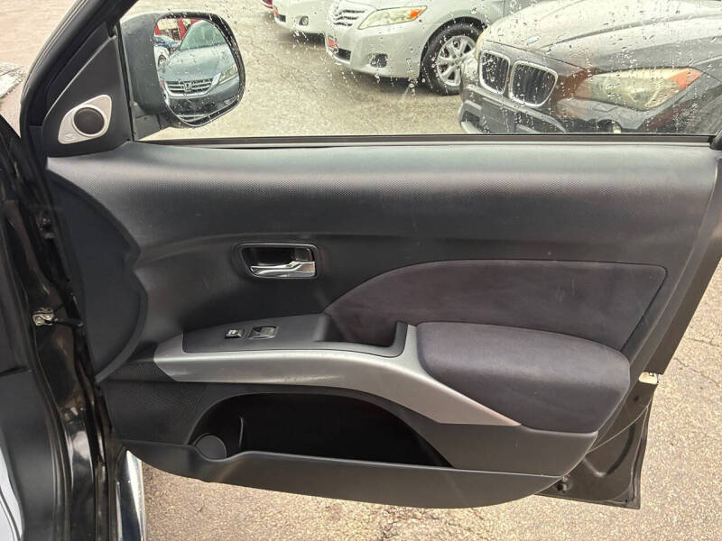 2009 Mitsubishi Outlander SE