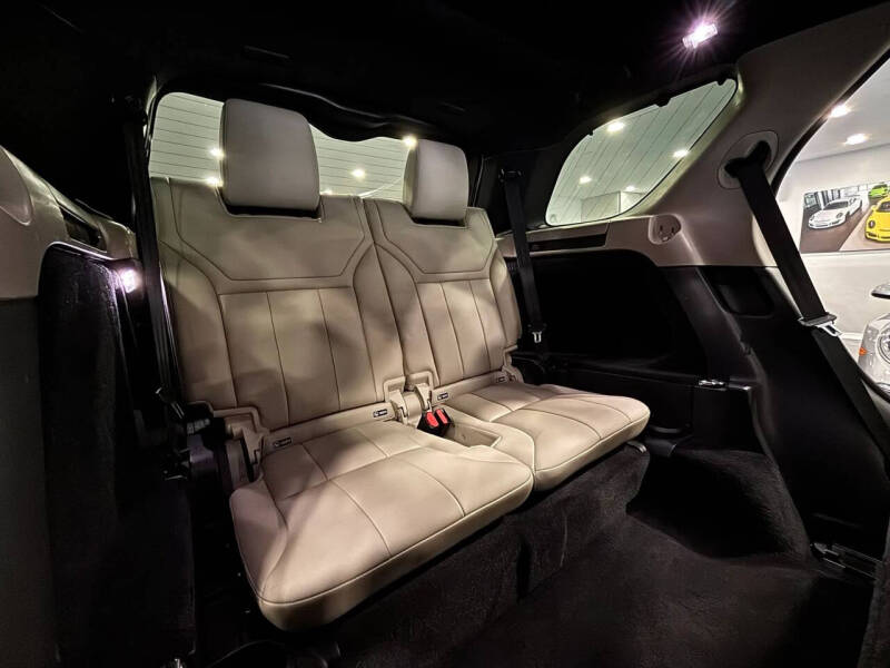 2017 Land Rover Discovery SE