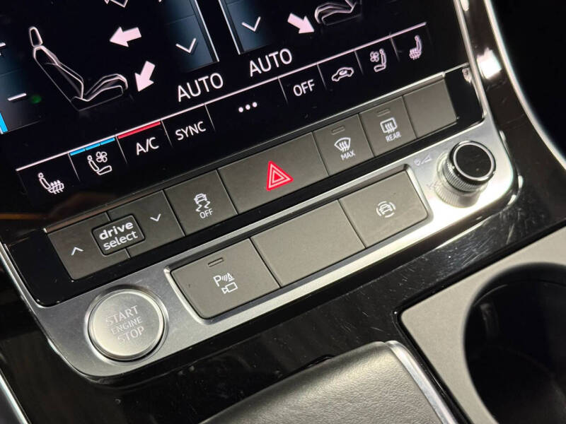 2020 Audi Q8 quattro Premium Plus 55 TFSI