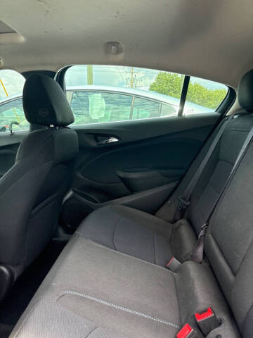 2017 Chevrolet Cruze LT Auto