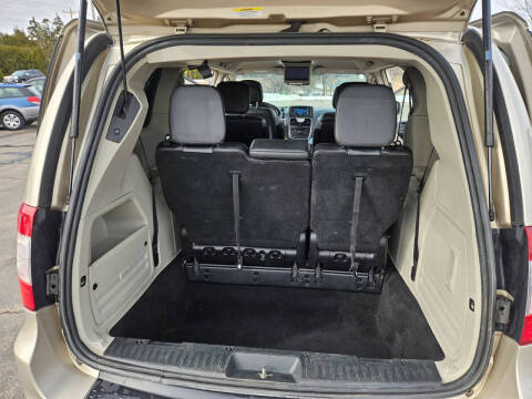 2012 Chrysler Town and Country Touring
