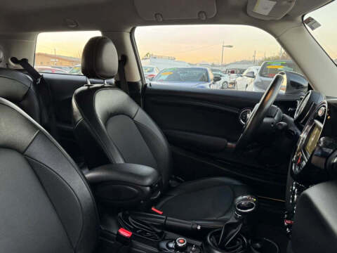 2018 MINI Hardtop 2 Door Cooper
