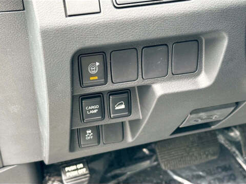 2023 Nissan Frontier S