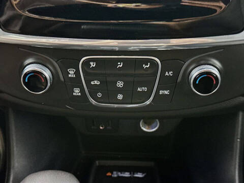2022 Chevrolet Traverse LT