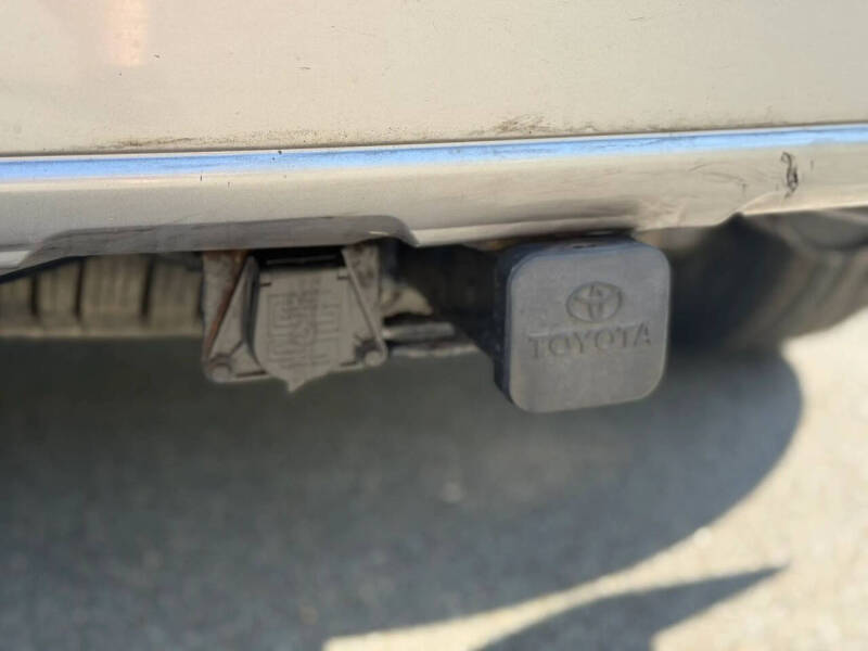 2004 Toyota Sequoia Limited
