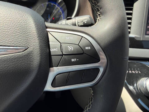 2023 Chrysler Voyager LX