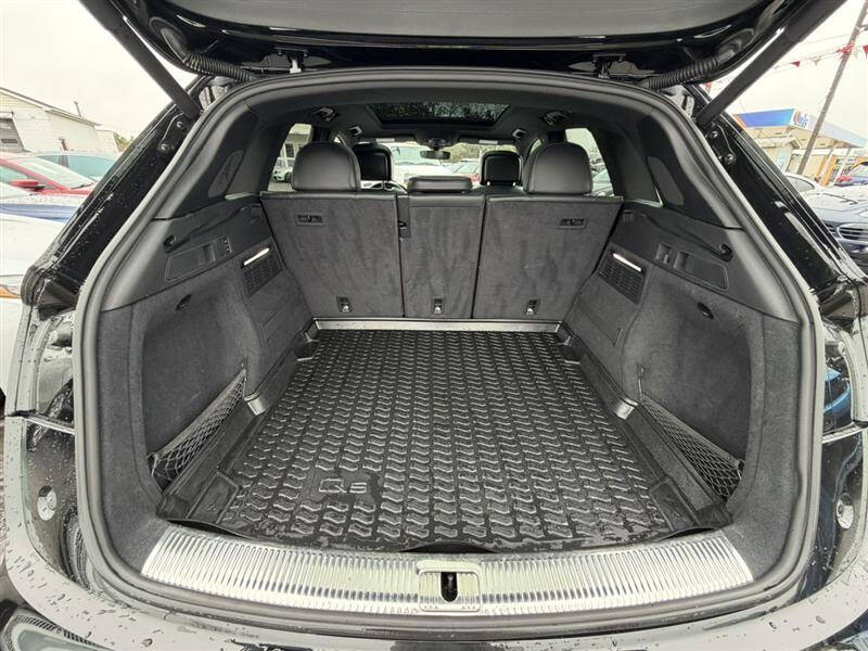 2018 Audi SQ5 3.0T quattro Premium Plus