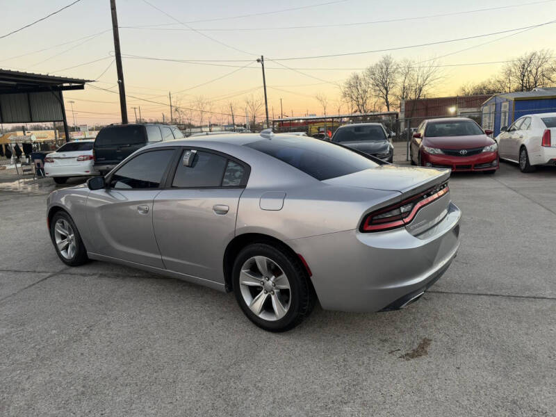 2017 Dodge Charger SXT