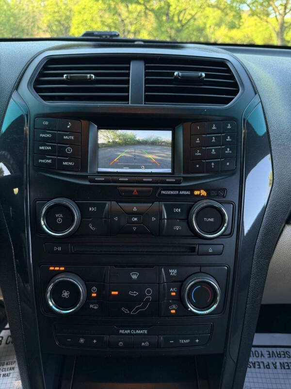 2016 Ford Explorer