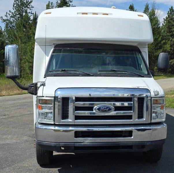 2011 Ford E-Series E-450 SD