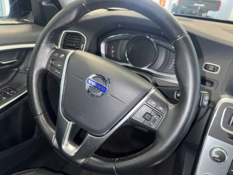 2018 Volvo V60 Cross Country T5 Platinum