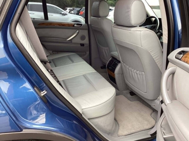 2002 BMW X5 4.4i