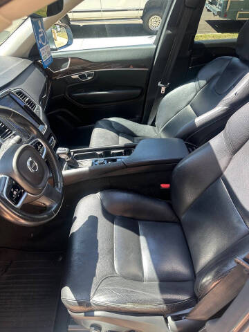 2019 Volvo XC90 T6 Momentum