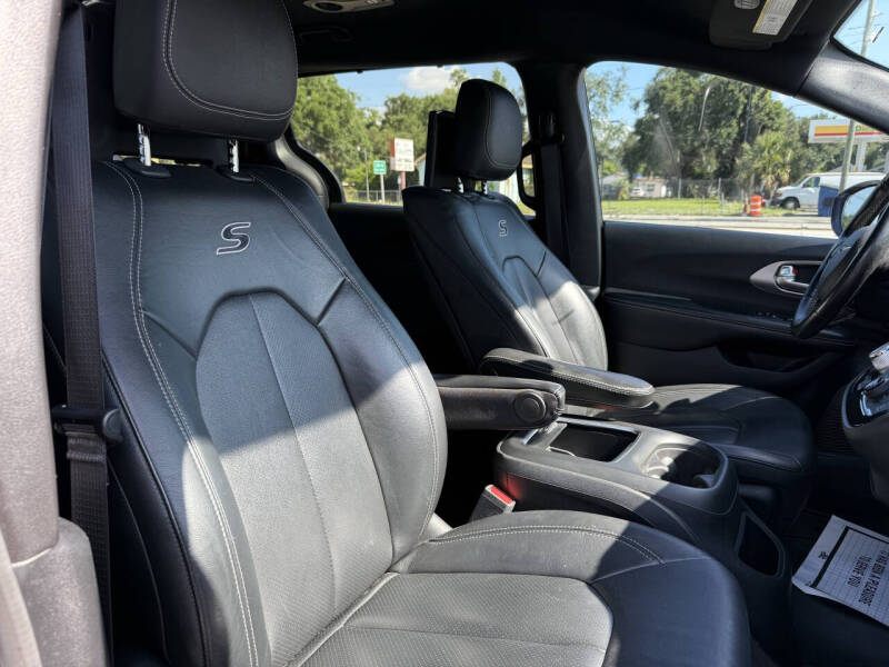 2020 Chrysler Pacifica Launch Edition