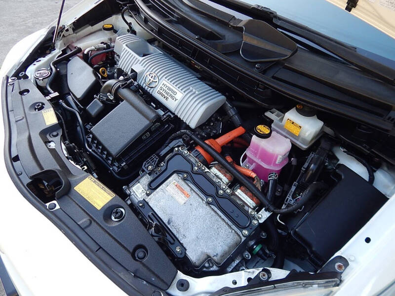 2010 Toyota Prius III