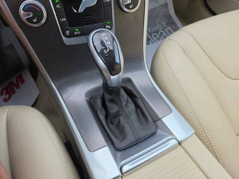 2015 Volvo XC60 T5 Premier