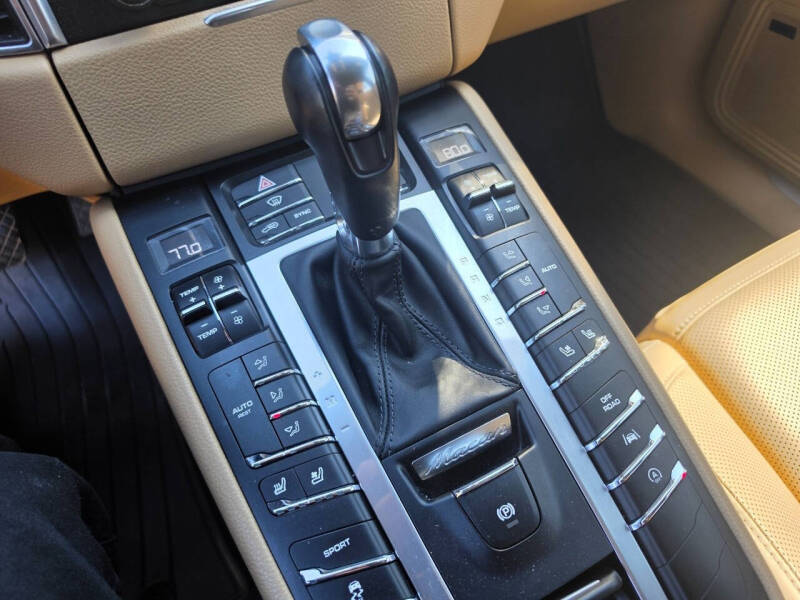 2017 Porsche Macan S