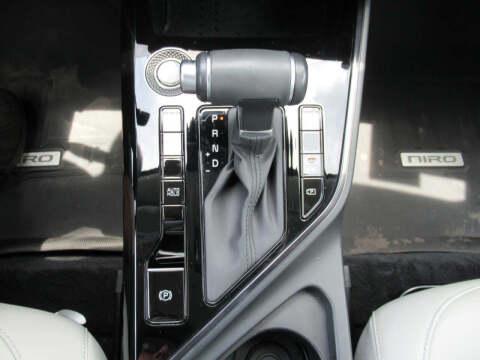 2025 Kia Niro EX Touring