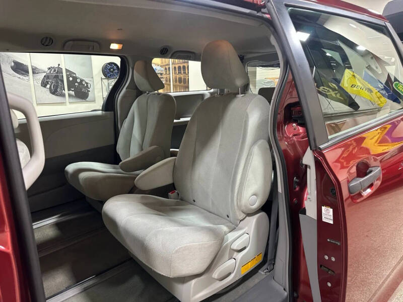 2012 Toyota Sienna