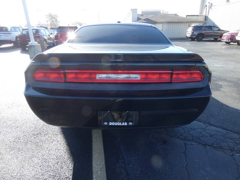 2010 Dodge Challenger SE