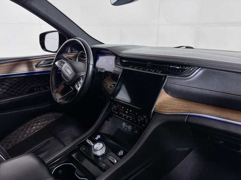 2022 Jeep Grand Cherokee Summit