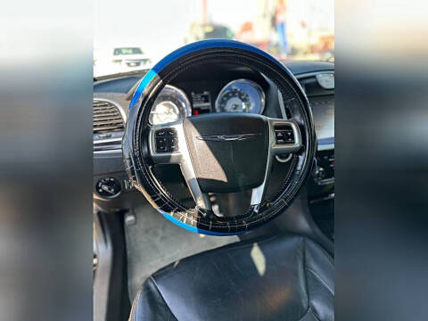 2011 Chrysler 300 Limited