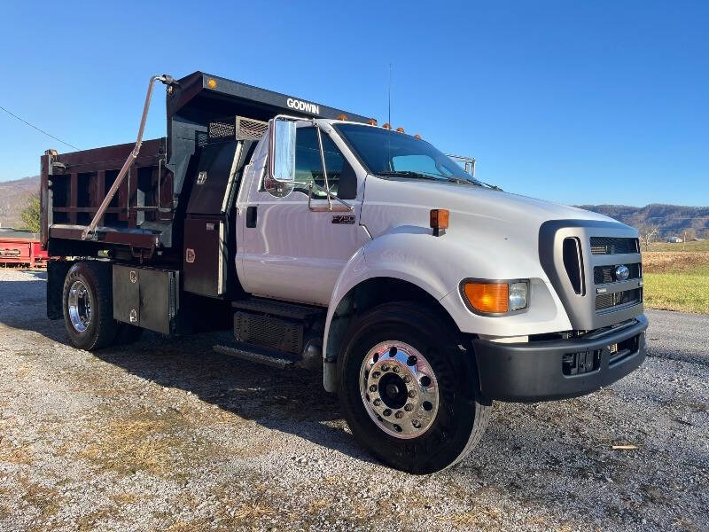 2015 Ford F-750's photo
