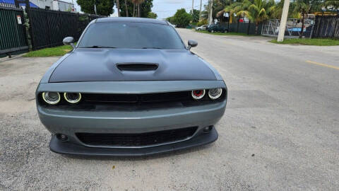 2018 Dodge Challenger 392 HEMI Scat Pack Shaker