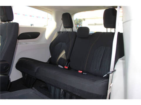 2020 Chrysler Pacifica Touring