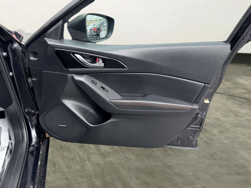 2015 Mazda MAZDA3 s Grand Touring