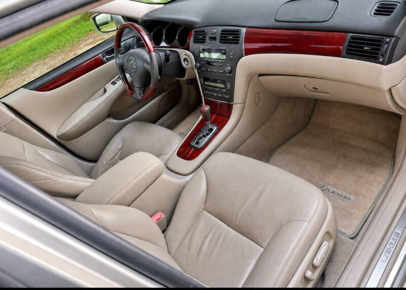 2004 Lexus ES 330