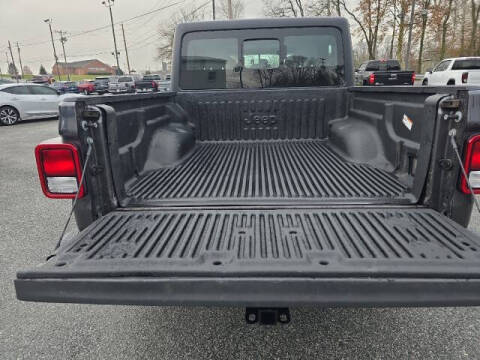 2023 Jeep Gladiator Freedom
