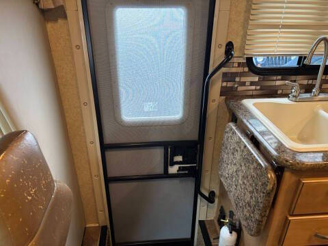 2016 Ford E-350