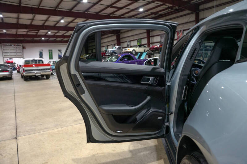 2018 Porsche Panamera 4S