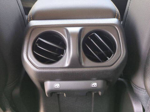 2025 Jeep Gladiator High Tide