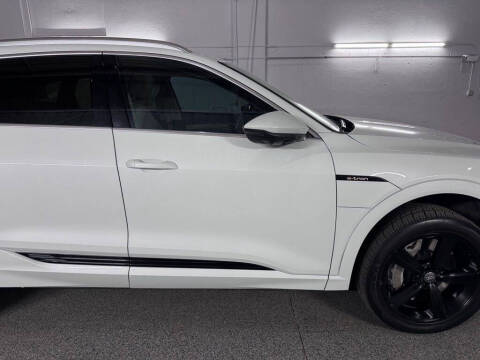 2019 Audi e-tron quattro Premium Plus