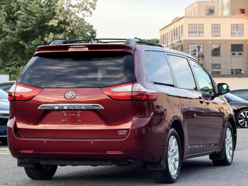 2017 Toyota Sienna